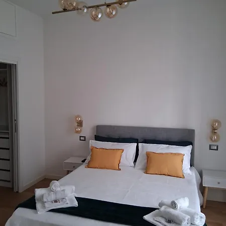Golden Suite-2